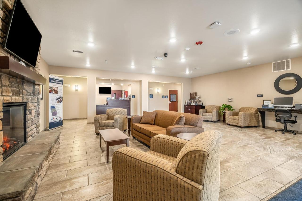 Cobblestone Inn & Suites - Kermit Ngoại thất bức ảnh